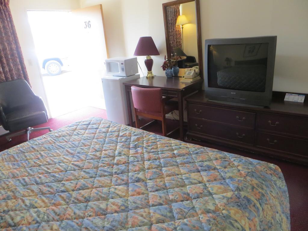 Traveler'S Lodge Salina Rum bild