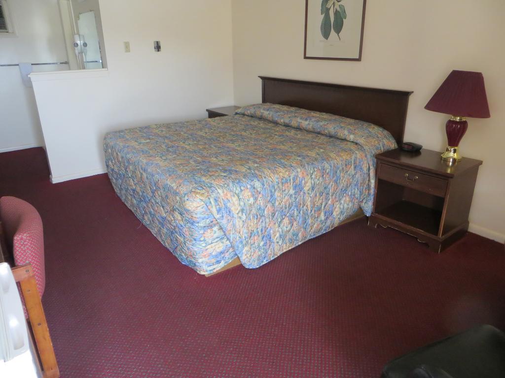 Traveler'S Lodge Salina Rum bild