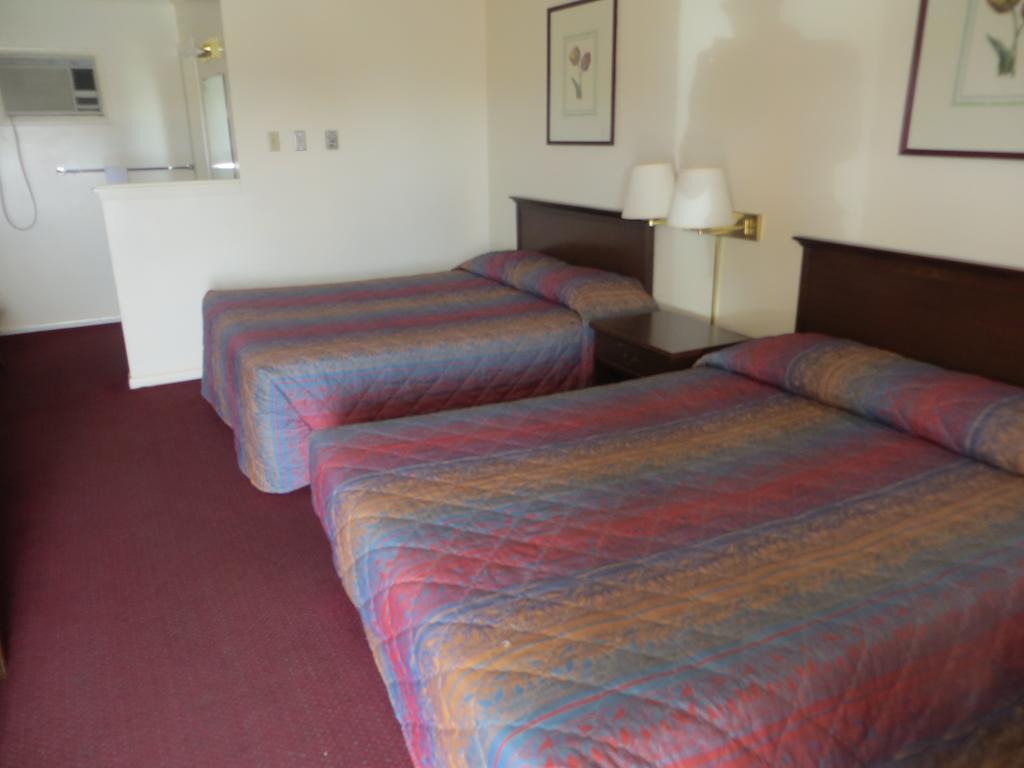 Traveler'S Lodge Salina Rum bild